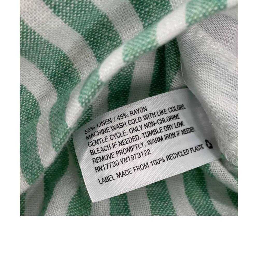 Universal Threads
Universal Thread
Green & White Stripe
Linen High Rise
Shorts - Picture 8 of 8